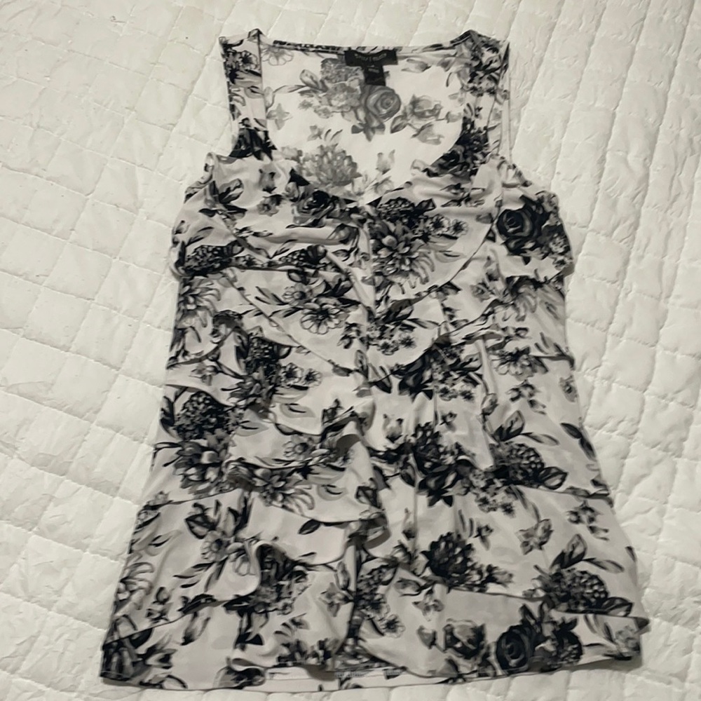 Black House White Market tank top size S